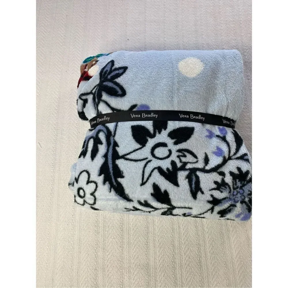 Vera Bradley Throw Blanket in Fleece - MERRY MISCHIEF SNOW DAY